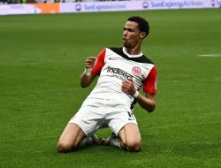 Hugo Ekitike Resmi Gabung Liverpool, Masuk Buku Rekor Transfer The Reds