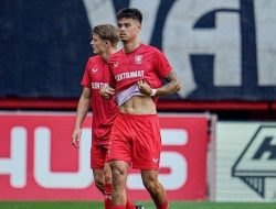 Mees Hilgers Menuju Liga Inggris, Dilaporkan Akan Gabung Crystal Palace