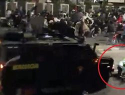 Menangis di Bahu Kapolri, Keluarga Affan Ojol Tewas Ditabrak Mobil Brimob, Ternyata Tulang Punggung