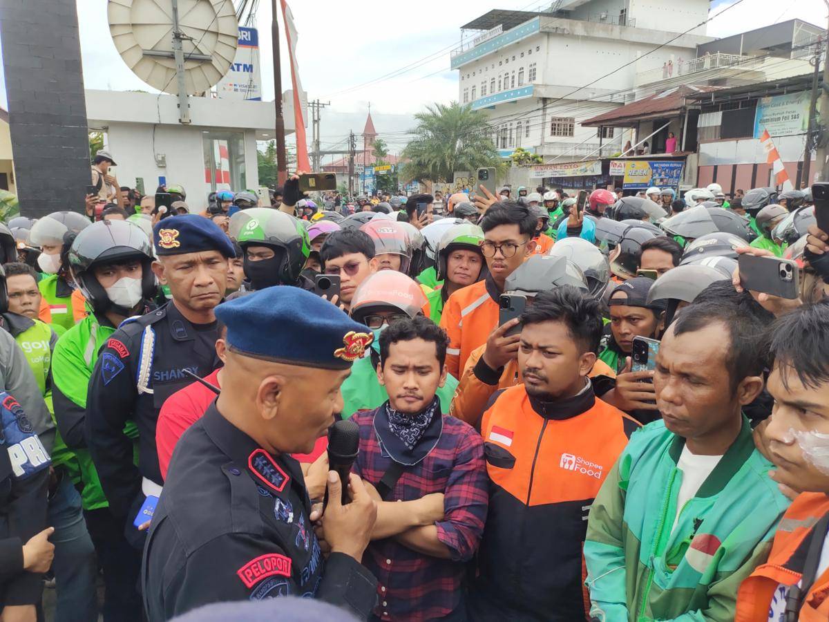 Kehangatan di Tengah