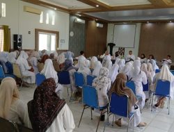 Puluhan Nakes RSUD Teuku Umar Aceh Jaya Tuntut Uang Piket