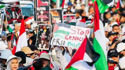 Massa Suarakan Aksi Bela