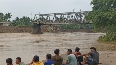 Banjir Bandang Terjang