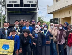 Bantu Korban Banjir Aliansi Mahasiswa Kota Langsa Tembus Desa Terisolir di Aceh Tamiang