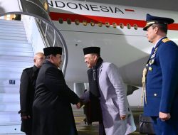 Prabowo Sambangi Paviliun Indonesia Usai Berpidato di WEF Swiss