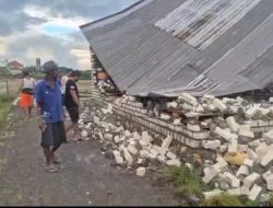 Angin Kencang Rusak 49 Rumah 177 Jiwa Terdampak di Pamekasan Jatim